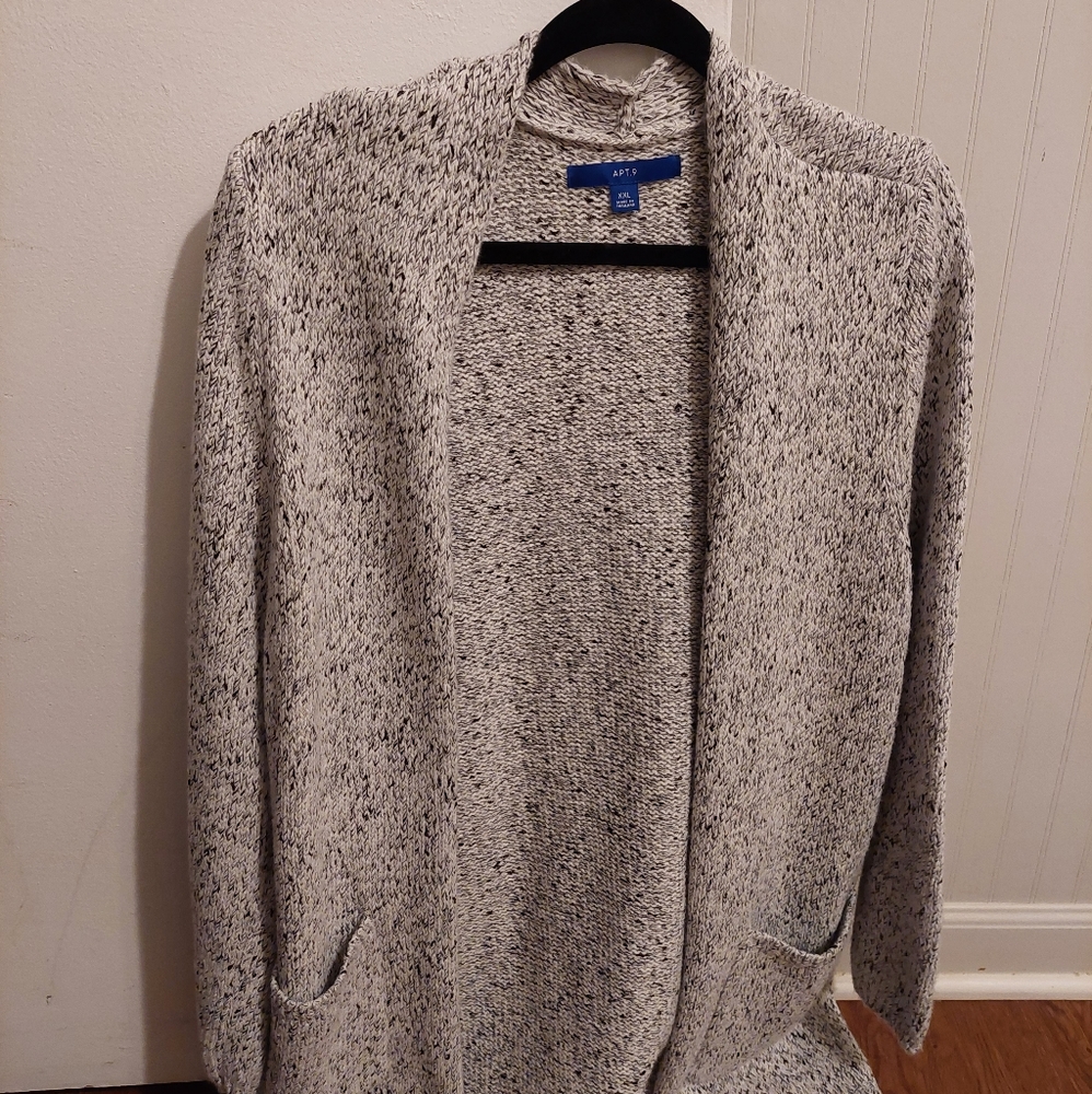 Women's Apt. 9 Gray Cardigan; New with no Tags